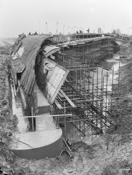 M1 Motorway, Structure 63, Forest Road, Hanslope, Milton Keynes, 24/03/1959. Creator: John Laing plc.