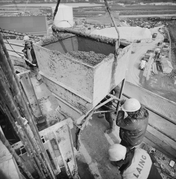 Newark Sugar Factory, Great North Road, Muskham, Newark, Nottinghamshire, 30/03/1977. Creator: John Laing plc.