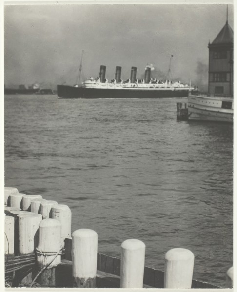 Outward Bound, The Mauretania, 1910, printed 1918/32. Creator: Alfred Stieglitz.