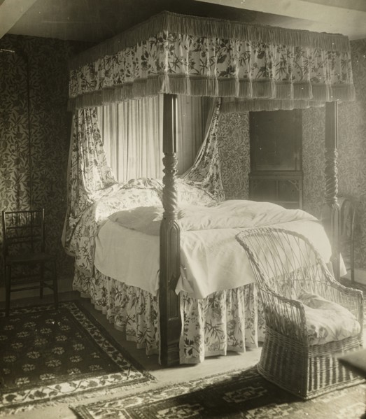 Kelmscott Manor: Bed William Morris Was Born In, 1896. Creator: Frederick Henry Evans.