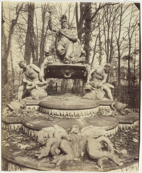 Versailles, Bosquet de l'Arc de Triomphe, 1904. Creator: Eugene Atget.
