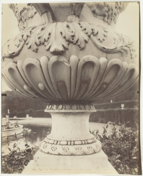 Versailles, Vase, 1906. Creator: Eugene Atget.