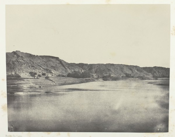 Rive Orientale du Nil (Village de Bab), Vue Prise au Sud Philoe; Nubie, 1849/51, printed 1852. Creator: Maxime du Camp.