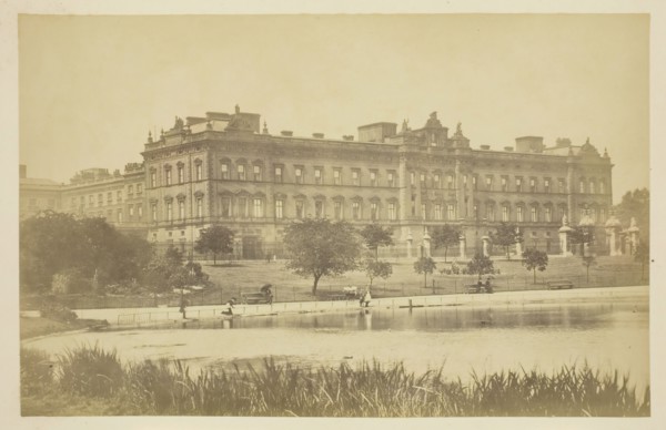 Buckingham Palace, 1850-1900. Creator: Unknown.