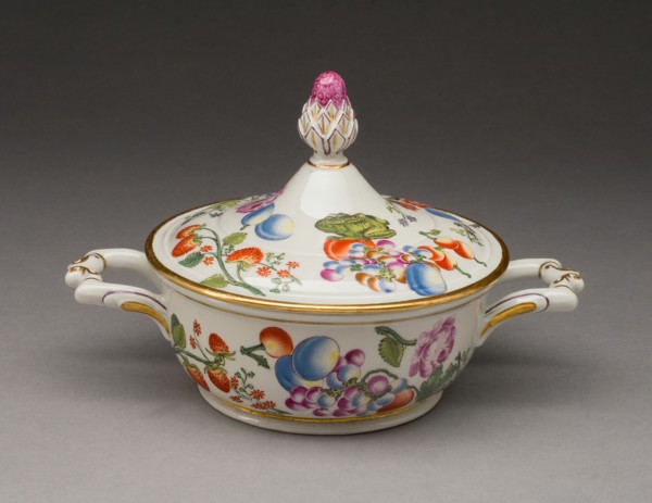 Covered Bowl, Vienna, c. 1735. Creator: Du Paquier Porcelain Manufactory.