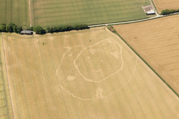 Iron Age double ditched enclosure crop mark, near South Wonston, Hampshire, 2015. Creator: Historic England.