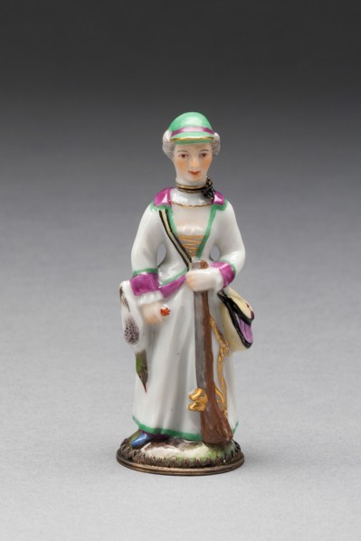 Scent Bottle: Huntswoman, Ludwigsburg, c. 1775.