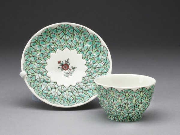 Teabowl and Saucer, Saint-Cloud, c. 1720.