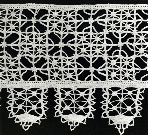 Border, Italy, 1875/1900 (reproduction of 16th century Reticello design). Creator: Unknown.