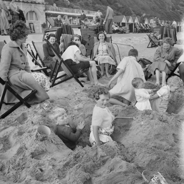 Staff outing of Laing's London office to Bournemouth, 30/05/1953. Creator: John Laing plc.