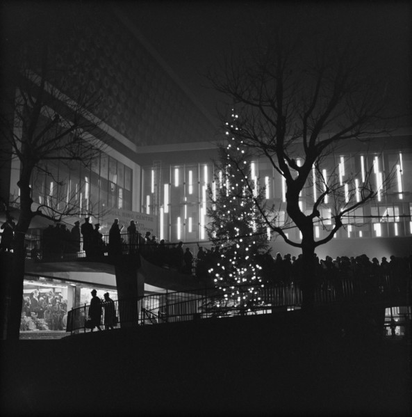 Bull Ring Centre, Birmingham, 23/12/1963. Creator: John Laing plc.