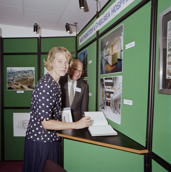Chelsea and Westminster Hospital, Fulham Road, Kensington and Chelsea, London, 28/08/1992. Creator: John Laing plc.
