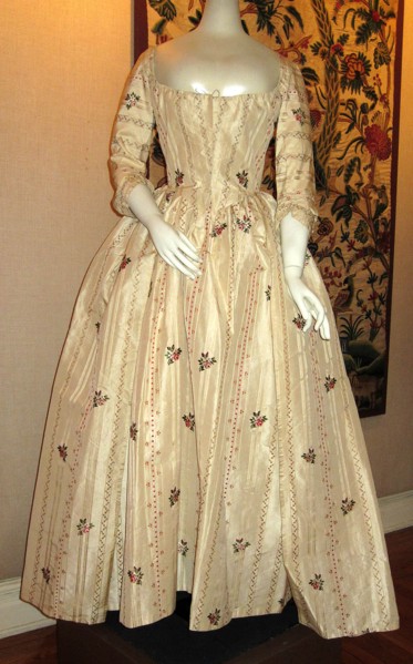 Overgown and Petticoat (Robe à l'anglaise), England, 1765/85.