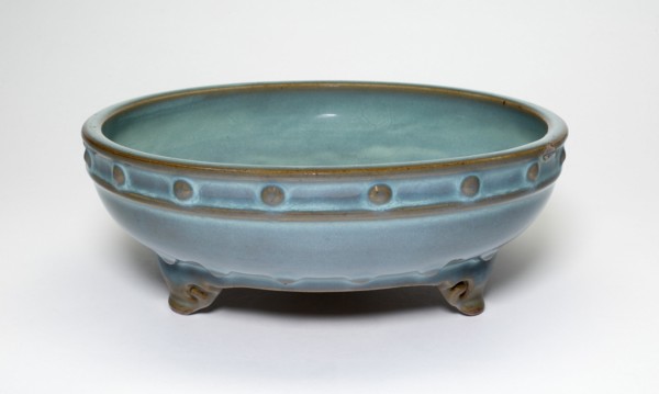Circular Flowerpot Stand with Three Cloud-Shaped Feet, Jin dynasty (1115-1234), 13th century.