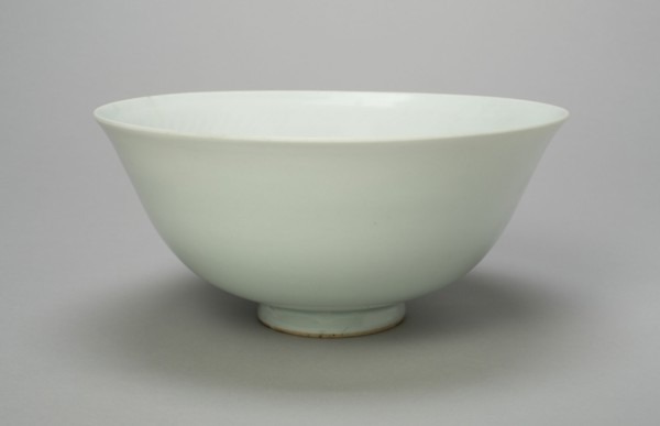 Bowl with Peony Scrolls, Thunderbolt (Vajra) Symbol, and Characters Shufu (Privy Council), Yuan dynasty (1279-1368), 1300/50.