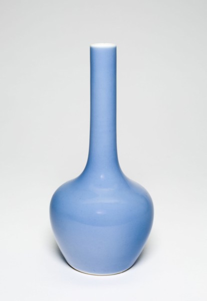 Bottle-Shaped Vase, Qing dynasty (1644-1911), Yongzheng reign mark and period (1723-1735).