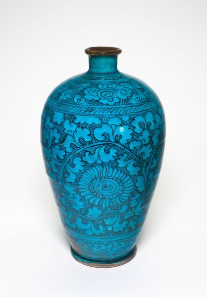 Vase with Flowers and Vines, Ming dynasty (1368-1644).