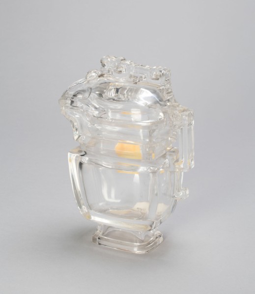 Handled Vessel in Arhcaistic Style, Qing dynasty (1644-1911), late 18th/early 19th century.