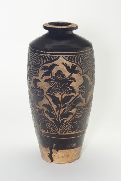 Bottle Vase (Meiping) with Flowers, Xixia Kingdom (1038-1227), 12th/early 13th century.