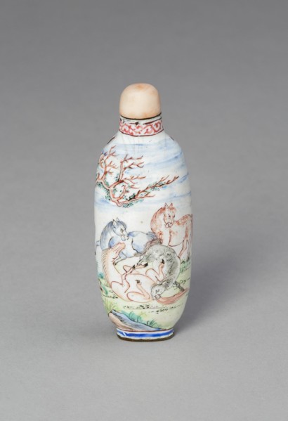 Snuff Bottle with Eight Horses of Mu Wang, Qing dynasty (1644-1911), Yongzheng reign mark and peiod (1722-1735).