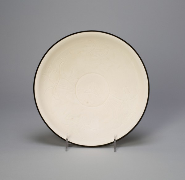 Bowl with Mandarin Ducks in a Lotus Pond, Northern Song dynasty, (960-1127), 11th century.