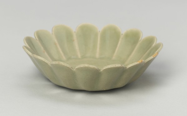 Scalloped-Rimmed Dish, Southern Song dynasty (1127-1279).