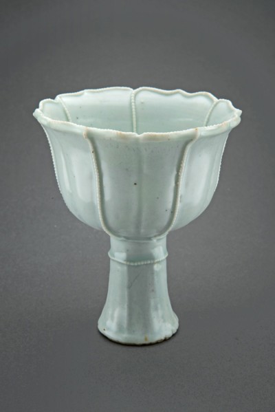 Stemcup with Pearl-Edged Lobes and Central Floret, Yuan dynasty (1271-1368).