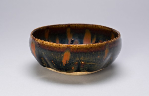 Shallow Lobed Bowl, Northern Song (960-1127) or Jin dynasty (1115-1234), c. 12th century.