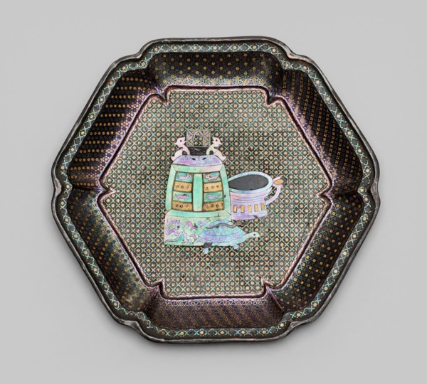 Dish with Images of Ancient Bronzes, Qing dynasty (1644-1911).