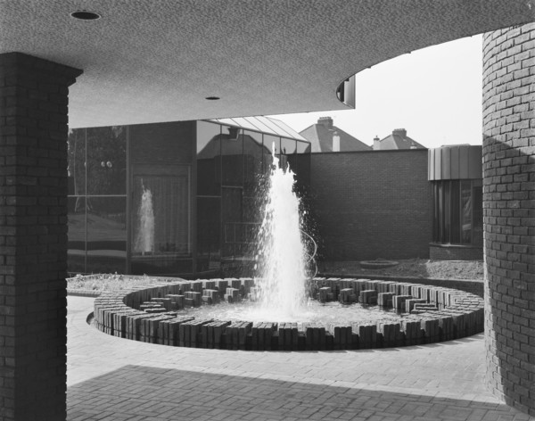 Sir John Laing Building, Page Street, Mill Hill, Barnet, London, 15/05/1981. Creator: John Laing plc.
