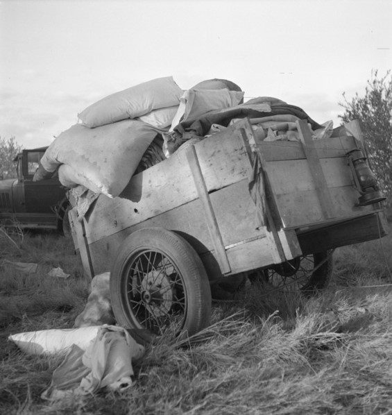Roadside camp near Bakersfield, California, 1935. Creator: Dorothea Lange.