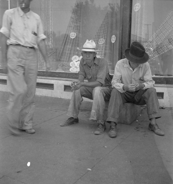 Drought farmers come to town, Sallisaw, Sequoyah County, Oklahoma, 1936. Creator: Dorothea Lange.