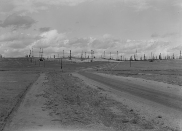Oil fields, Kern County, California, 1938. Creator: Dorothea Lange.