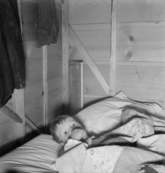 Sick child, Merrill, Klamath County, Oregon, 1939. Creator: Dorothea Lange.