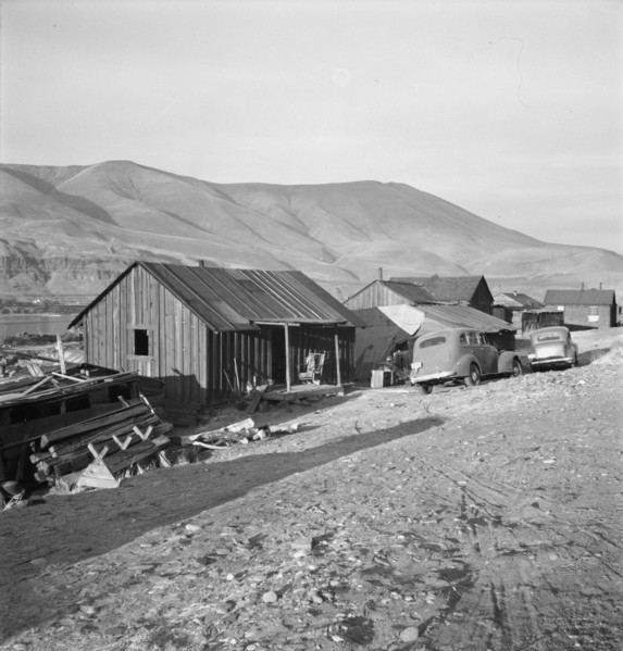 Yakima Indian village, on the Columbia River..., Celilo, Wasco County, Oregon, 1939. Creator: Dorothea Lange.
