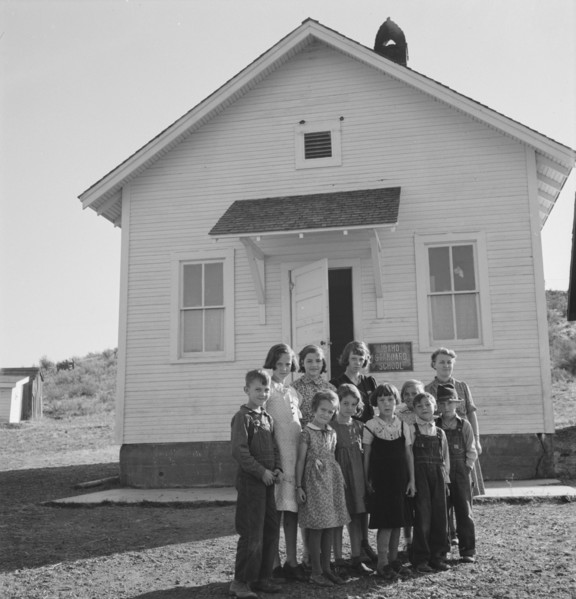 Jacknife School, Gem County, Idaho, 1939. Creator: Dorothea Lange.