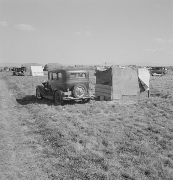 Living conditions for migrant potato pickers. Tulelake, Siskiyou County, California.