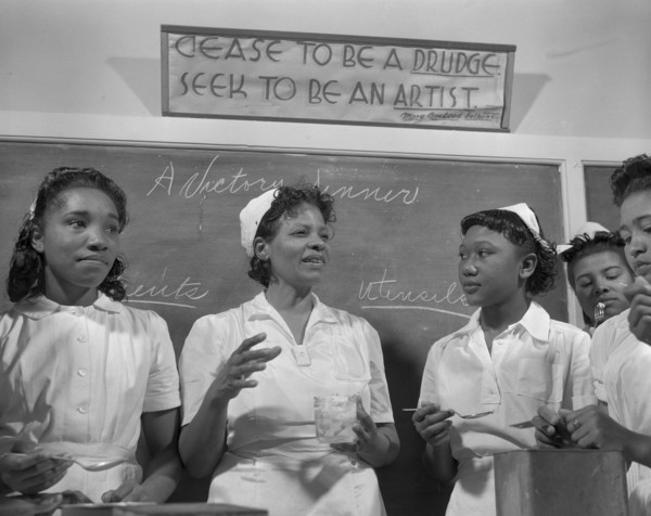 Daytona Beach, Florida. Students in the home economics class.