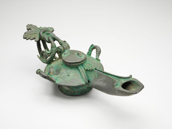 Roman Oil Lamp Found in Sri Lanka, c. 1st/2nd century.