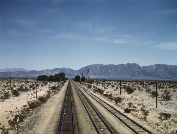 Santa Fe R.R. line leaving Cadiz, Calif. , 1943. Creator: Jack Delano.