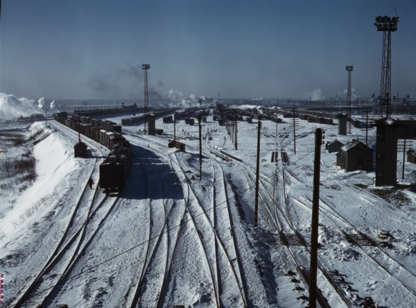 Belt Railway, looking toward the west yard of clearing yard, from bridge of hump, Chicago, Ill, 1943 Creator: Jack Delano.