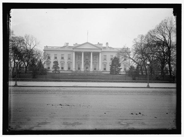 White House, between 1909 and 1923.