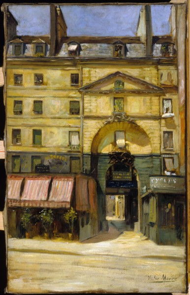 Entrance to the Cour de Dragon, c1901.