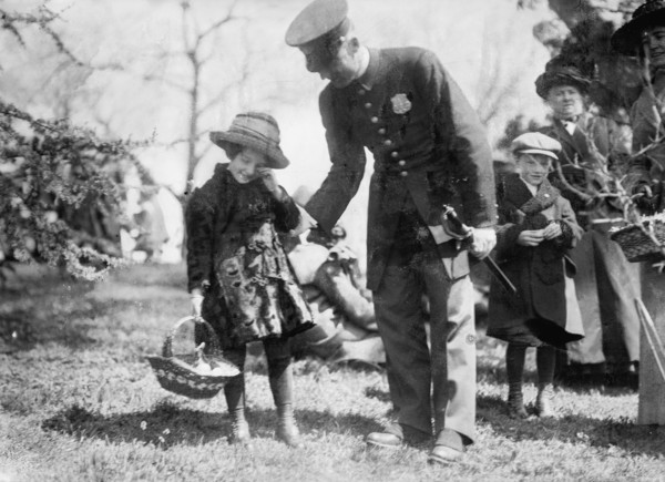 Easter Egg Rolling, White House, 1911.