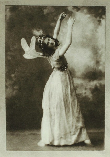 Isadora Duncan as the first fairy in A Midsummer night's Dream, 1896. Private Collection.
