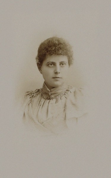 Portrait of the writer Clara Nast (1866-1940), 1890. Private Collection.
