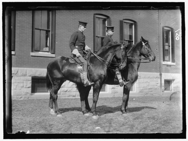 Fort Myer, unidentified group of officers on horseback, between 1909 and 1914.