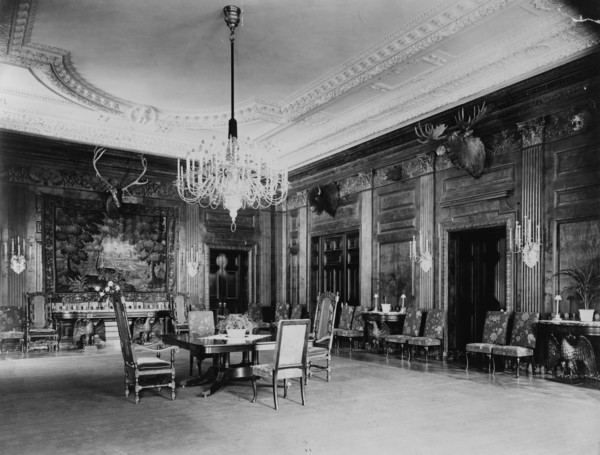 White House state dining room, north and east sides, Washington, D.C., 1906.