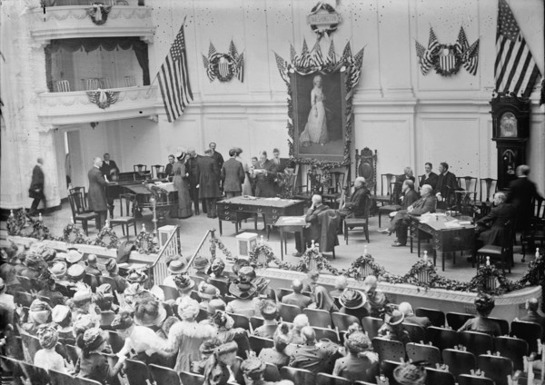 Daughters of American Revolution - Opening of Mothers' Congress In Memorial Continental Hall, 1910. [Washington, D.C.].