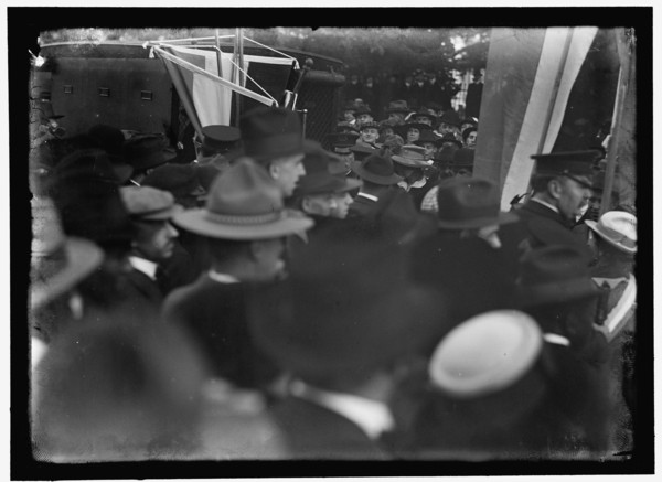 Woman suffrage, between 1916 and 1918. Creator: Harris & Ewing.